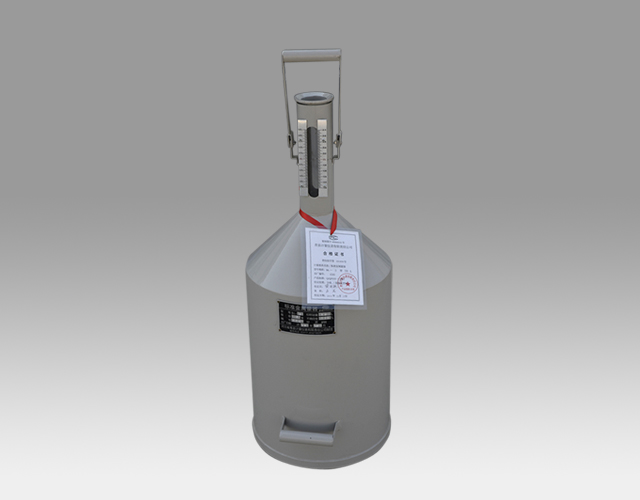 維護(hù)設(shè)備性能：定期校準(zhǔn)標(biāo)準(zhǔn)金屬量器對油品檢測的重要性